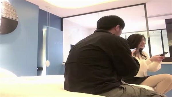 重庆校花约啪实录！中长发黑裙极品女神，淫叫声浪高潮迭起！